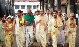 മുഖ്യമന്ത്രിക്ക്‌ ഗുരുവായൂരില്‍ വെണ്ണകൊണ്ട്‌ തുലാഭാരം