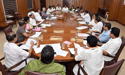 
മന്ത്രി സഭായോഗം ഇന്ന്: ഗവര്‍ണറുടെ നയപ്രഖ്യാപന പ്രസംഗത്തിന്റെ കരടിന് അംഗീകാരം നല്‍കും, കെഎസ്ആര്‍ടിസി സൗജന്യ യാത്രയും ചര്‍ച്ചയില്‍ 