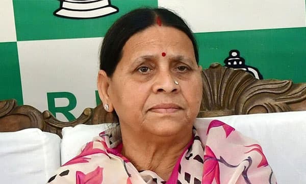 മുഖ്യമന്ത്രിസ്ഥാനം പോയി 20 വര്‍ഷമായിട്ടും ഔദ്യോഗികവസതി ഒഴിയാന്‍ സൗകര്യമില്ല ; റാബ്രിദേവിയോട് മാറാന്‍ പറഞ്ഞു ബീഹാര്‍ അധികൃതര്‍ ; മറ്റൊരു മന്ത്രിയ്ക്ക് കൊടുത്തു