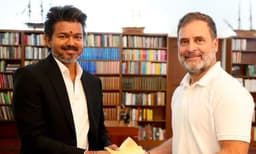   രാഹുല്‍ ഗാന്ധിയെയും സോണിയാ ഗാന്ധിയെയും കണ്ട് വിജയ്; കൂടിക്കാഴ്ചയുടെ ചിത്രങ്ങള്‍ പങ്കുവച്ച് രാഹുല്‍ ഗാന്ധി 
