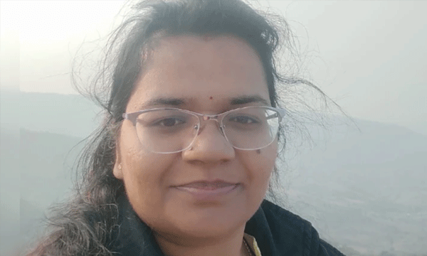 ഐടി ജീവനക്കാരി പിഞ്ചുകുഞ്ഞിനെ കയ്യിലെടുത്ത് ആറാം നിലയില്‍ നിന്നും താഴേയ്ക്ക് ചാടി ; ആറുമാസം പ്രായമുള്ള കുഞ്ഞ് അത്ഭുതകരമായി രക്ഷപ്പെട്ടു, മാതാവ് മരിച്ചു 