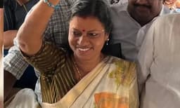 പ്രിയദർശിനി യാത്ര ‘പൊള്ളിച്ചു’; മന്ത്രി ബിന്ദു കൃഷ്ണയുടെ തലയിൽ ചൂടുപായസം വീണു