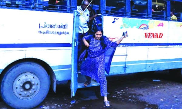 പ്രിയദർശിനി സൗജന്യ യാത്ര ആഘോഷമാക്കി വനിതകൾ; ആദ്യ ദിവസം യാത്ര ചെയ്തത് 1329938 വനിതകൾ