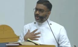 തകർച്ചകളിൽ നിന്ന് ദൈവകൃപയാൽ പുനർനിർമ്മിതമാകുന്ന ജീവിതങ്ങളെക്കുറിച്ച് ഓർമ്മിപ്പിച്ച് റവ എബ്രഹാം  വി സാംസൺ
