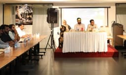 ജനകീയ പ്രവാസി അവകാശ രേഖ: പ്രവാസി വെൽഫെയർ സാമൂഹികപ്രവർത്തകരുടെസംഗമം സംഘടിപ്പിച്ചു;നിർദ്ദേശങ്ങൾ സമർപ്പിക്കാൻ വെബ്സൈറ്റ് സജ്ജമായി