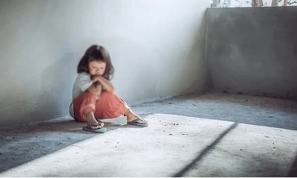 ഡൽഹിയിൽ കുഞ്ഞുങ്ങളെ വാങ്ങി വിൽക്കുന്നു; ആൺകുട്ടിക്ക് 8 ലക്ഷം, പെൺകുട്ടിക്ക് 4 ലക്ഷം