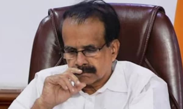 ജോര്‍ജ്ജ്കുര്യന്‍ മന്ത്രിസ്ഥാനം രാജിവെച്ചു ; വീണ്ടും രാജ്യസഭാംഗമായി പരിഗണിക്കുന്നില്ല 