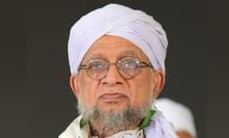 സമസ്ത കാസര്‍കോട് ജില്ലാ പ്രസിഡന്റും മംഗളൂരു ഖാസിയുമായ ത്വാഖ അഹമ്മദ് അല്‍ അസ് ഹരി അന്തരിച്ചു