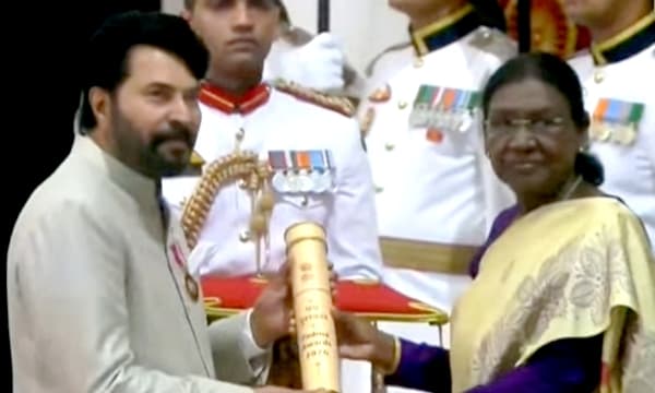 മലയാളത്തിന് അഭിമാനം; നടൻ മമ്മൂട്ടി, വെള്ളാപ്പള്ളിയും കെ ടി തോമസും .... രാഷ്ട്രപതി ദ്രൗപദി മുർമുവിൽ നിന്ന് പത്മ പുരസ്‌കാരങ്ങൾ ഏറ്റുവാങ്ങി മലയാളികൾ