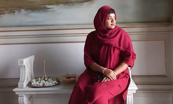 മുത്തുകളുടെ നഗരത്തെ നെഞ്ചേറ്റിയ ചരിത്രകാരി; ഒറ്റയ്ക്ക് വഴിവെട്ടി വന്ന ഹൈദരാബാദിന്റെ സ്വന്തം ഫാത്തിമ ഹുസ്ന