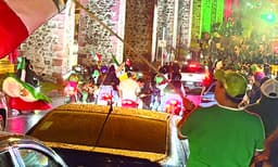  മെക്‌സിക്കന്‍ ആരാധകരുടെ ആഘോഷം  തുടരുകയാണ്‌്