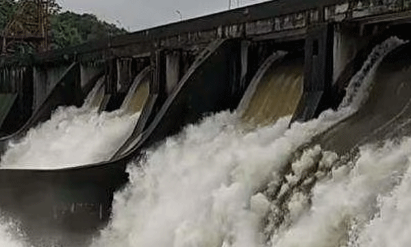 പെരിങ്ങല്‍ക്കുത്ത് ഡാമില്‍ ജലനിരപ്പ് ഉയരുന്നു; ചാലക്കുടി പുഴയുടെ തീരത്തുള്ളവര്‍ക്ക് ജാഗ്രതാ നിര്‍ദ്ദേശം
