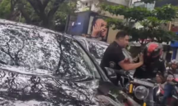 മെഴ്‌സിഡസുണ്ടെങ്കിൽ ആരെയും തല്ലാമോ? ബൈക്ക് യാത്രികനെ മെഴ്‌സിഡസ് യാത്രികൻ മർദ്ദിച്ചു; സോഷ്യൽ മീഡിയയിൽ പ്രതിഷേധം