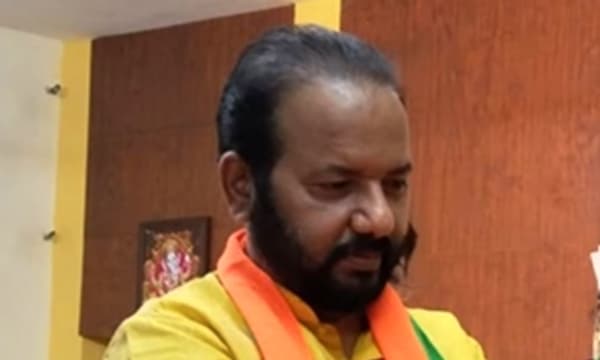 ബിജെപിക്ക് കോടികൾ കൊടുത്ത് ആരെയും വശത്താക്കേണ്ട ഗതികേടില്ല; ശ്വേത മേനോൻ മോദി ഭക്ത: എസ് സുരേഷ്