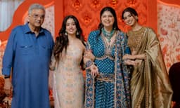 photo-www.instagram.com/anshulakapoor/