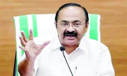 ഈ സര്‍ക്കാര്‍ എന്ത്‌ തെറ്റ്‌ ചെയ്‌തു?,വിഴിഞ്ഞം ചോദ്യങ്ങളില്‍ ക്ഷുഭിതനായി മുഖ്യമന്ത്രി