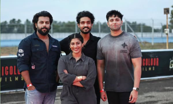 ‘കുറച്ച് നെപ്പോ കിഡ്സുകള് വെറുതെ ചില് ചെയ്യുന്നു’ ; ചിത്രങ്ങളുമായി അഭിമന്യു ഷമ്മി തിലകന്