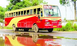 കെ.എസ്‌.ആര്‍.ടി.സി. എംപാനലുകാര്‍ക്ക്‌ 'ശമ്പളക്കട്ട്‌ '; ലഭിച്ചത് പകുതി തുക, ഇതരവിഭാഗങ്ങള്‍ക്ക്‌ കൃത്യമായി ശമ്പളം