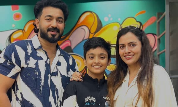  ' വലിയ സ്വപ്നങ്ങള്‍ കാണുക, മനസ് തുറന്ന് ചിരിക്കുക' ; മകന് ജന്മദിനാശംസകള്‍ നേര്‍ന്ന് ജോണ്‍ ജേക്കബും ധന്യയും 
