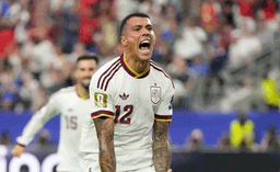 ഫ്രഞ്ച്പടയുടെ മേല്‍ക്കോയ്മ അവസാനിപ്പിച്ചു ; സ്‌പെയിന്‍ ലോകകപ്പ് ഫൈനലില്‍ 