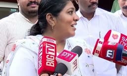 3 കോടി നൽകിയാൽ വിദ്യയെ മന്ത്രിയാക്കാം; കോൾ വന്നത് ഡൽഹിയിൽ നിന്ന്; പിന്നിൽ സൈബർ തട്ടിപ്പ് സംഘമെന്ന് സൂചന