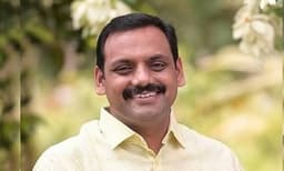 ഗവൺമെന്റ് പ്ലീഡർ നിയമനം; എസ്എഫ്ഐ മുൻ പ്രവർത്തകയെ ശുപാർശ ചെയ്തത് ഡീൻ കുര്യാക്കോസ് എം‌പി 