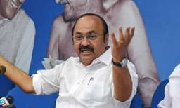 വഖഫ്‌ബോര്‍ഡില്‍ സര്‍ക്കാരിന് വ്യക്തമായ നിലപാടുണ്ട് ; കേന്ദ്രനിയമം നടപ്പാക്കാമെന്ന് പറഞ്ഞത് ഇടതുപക്ഷം