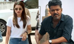  വിജയ്‌യുടെ 'ജനനായകന്‍' ഫസ്റ്റ് ഷോ കാണാന്‍ തിയേറ്ററിലെത്തി തൃഷ ; വൈറലായി ദൃശ്യങ്ങള്‍ 
