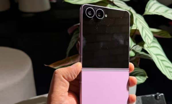4.1 ഇഞ്ച് കവര്‍ സ്‌ക്രീനും 4,300mAh ബാറ്ററിയുമായി സാംസങ് ഗാലക്‌സി Z ഫ്‌ലിപ്പ് 8 ഇന്ത്യയില്‍ അവതരിപ്പിച്ചു
