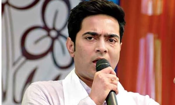 നീറ്റ് വിഷയത്തിൽ പ്രതികരിക്കാത്ത സെലിബ്രിറ്റികളെ ബഹിഷ്കരിക്കണം;  അഭിഷേക് ബാനർജി
