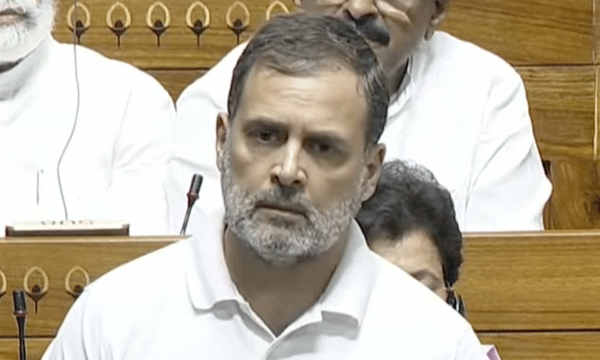 'സിസ്റ്റം നിയന്ത്രിക്കുന്നത് മന്ത്രിയല്ല, ആര്‍എസ്എസ്' ; രാഹുലിന്റെ 'ഇഡിയറ്റ്‌സ്' പരാമര്‍ശം വിവാദത്തില്‍ 