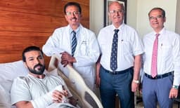 പരുക്ക് മറച്ചുവെച്ച് ഷൂട്ടിങ് പൂർത്തിയാക്കി; ഒടുവിൽ ശസ്ത്രക്രിയയ്ക്ക് വിധേയനായി രാം ചരൺ, എട്ട് ആഴ്ചത്തെ വിശ്രമം നിർദ്ദേശിച്ച് ഡോക്ടര്‍