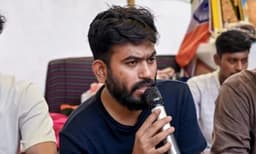 “അമ്മയുണ്ടാക്കുന്ന ഭക്ഷണം കഴിക്കണം”; നാട്ടിൽ തിരിച്ചെത്തിയ ദിപ്കെയ്ക്ക് സന്തോഷം