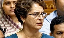 ഐഐടി മദ്രാസ് ഡയറക്ടർ ‘ഗോമൂത്ര വിദഗ്ധൻ’; പ്രിയങ്കയ്ക്കെതിരെ പ്രതിഷേധവുമായി 215 അക്കാഡമിക് വിദഗ്ധർ