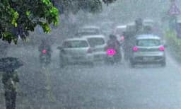 11 ജില്ലകളില്‍ ഓറഞ്ച് അലേര്‍ട്ട് ; ഇന്നും നാളെയും കനത്തമഴയ്ക്ക് സാധ്യത; വിദ്യാഭ്യാസ സ്ഥാപനങ്ങള്‍ക്ക് അവധി