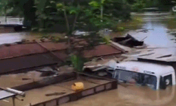 അസമിലെ വെള്ളപ്പൊക്ക ദുരിതം: മരണസംഖ്യ 82 ആയി ഉയര്‍ന്നു, രണ്ട് ലക്ഷത്തോളം പേര്‍ക്ക് ദുരിതം 