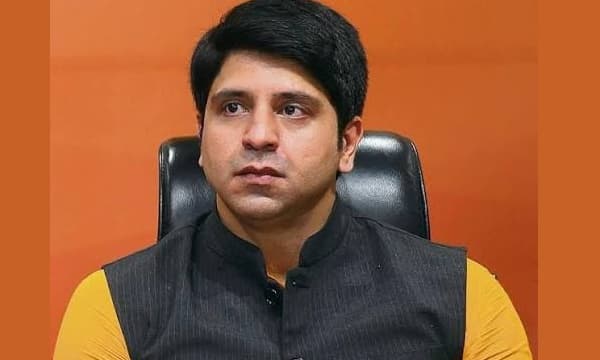 “മോദിക്ക് നല്ല ഒരു ഏകാധിപതിയാവാൻ കഴിയില്ല”; ഏകാധിപത്യം എന്തെന്ന് രാഹുൽ ഗാന്ധിയിൽ നിന്ന് പഠിക്കൂ: പൂനവാല