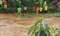 സംസ്ഥാനത്ത് മഴക്കെടുതി രുക്ഷമായി ; ഇന്നും പരക്കെ മഴ തുടരും ; 12 ജില്ലകളില്‍ അവധി