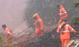സംസ്ഥാനത്ത് മഴക്കെടുതി തുടരുന്നു; ജില്ലകളില്‍ ഓറഞ്ച് അലേര്‍ട്ട് ; മുഖ്യമന്ത്രി ഇന്ന് പത്തനംതിട്ടയില്‍