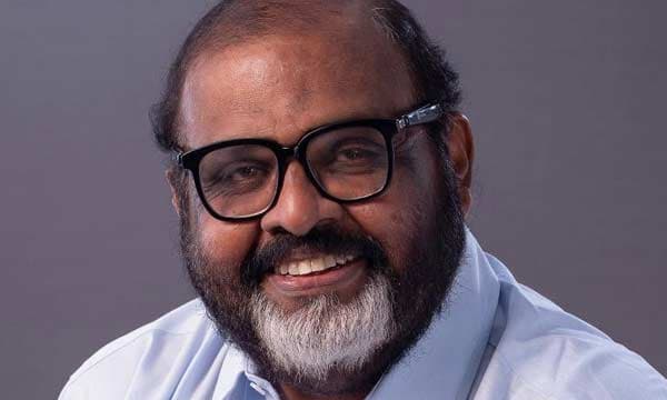 പ്രിയദര്‍ശിനിയില്‍ തള്ളിക്കയറും ; ഫീസ് കൊടുത്ത് പഠിപ്പിക്കും ; വിവാദപരാമര്‍ശവുമായി സിപിജോണ്‍