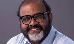 പ്രിയദര്‍ശിനിയില്‍ തള്ളിക്കയറും ; ഫീസ് കൊടുത്ത് പഠിപ്പിക്കും ; വിവാദപരാമര്‍ശവുമായി സിപിജോണ്‍