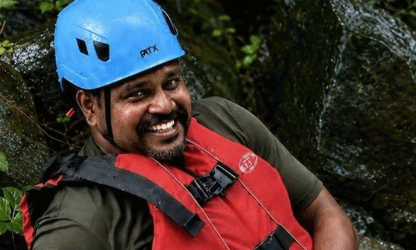 രക്ഷാപ്രവർത്തകൻ രാജേഷിന്റെ മൃതദേഹത്തോട് അനാദരവെന്ന് ആരോപണം; ഫ്രീസറില്ലാ ആംബുലൻസിൽ കൊണ്ടുപോയെന്ന് പരാതി