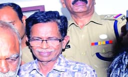 ടി.ജി. മോഹന്‍ദാസ്‌ കസ്‌റ്റഡിയില്‍; തിരുവനന്തപുരത്ത് എത്തിച്ചു; ഇന്ന് അറസ്റ്റുണ്ടായേക്കും, വീടിനു മുന്നില്‍ പ്രതിഷേധിച്ച് ബി.ജെ.പി. പ്രവര്‍ത്തകര്‍