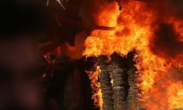 സൗദിയിലെ റിയാദിൽ സോഫ നിർമ്മാണ ഫാക്ടറിയിൽ  തീപിടിത്തം: 16 ബംഗ്ലാദേശി തൊഴിലാളികൾ മരിച്ചു