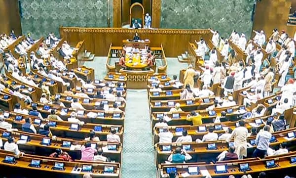 സംസ്ഥാനത്തിന്റെ പേര് ‘കേരളം’ എന്ന് മാറ്റുന്ന ബില്ലിന് ലോക്സഭയുടെ അംഗീകാരം