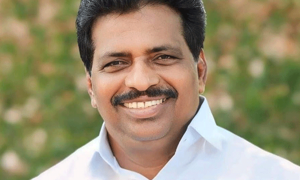 ഓണം: കേരളത്തിലേക്കുള്ള വിമാന സർവീസുകൾ വർധിപ്പിക്കണം; വ്യോമയാന മന്ത്രിയെ കണ്ട് കൊടിക്കുന്നിൽ സുരേഷ്
