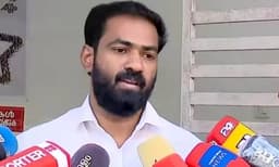 മുഖ്യമന്ത്രിയുടെ ഫേസ്ബുക്ക് കൈകാര്യം ചെയ്യുന്നത് അഞ്ചു പേർ; നിഷേധിക്കാൻ സാധിക്കുമോ എന്ന് വി കെ സനോജ്