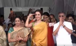 തമിഴ്‌നാട് സര്‍ക്കാരിന്റെ സ്വാതന്ത്ര്യദിനാഘോഷത്തില്‍ തൃഷയും; വിജയ്‌യുടെ മാതാപിതാക്കള്‍ക്കൊപ്പം മുന്‍നിരയില്‍ സീറ്റ്
