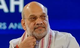 'വന്ദേമാതര വിവാദം': സോണിയ ഗാന്ധി ചെയ്ത പാപത്തിന് ജനങ്ങൾ മാപ്പുനൽകില്ലെന്ന് അമിത് ഷാ
