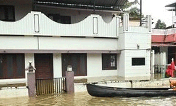 കാലവർഷ ദുരിതാശ്വാസം പ്രഖ്യാപനങ്ങളിൽ മാത്രം; വീട് വൃത്തിയാക്കാനുള്ള 10,000 രൂപയും അനിശ്ചിതത്വത്തിൽ
